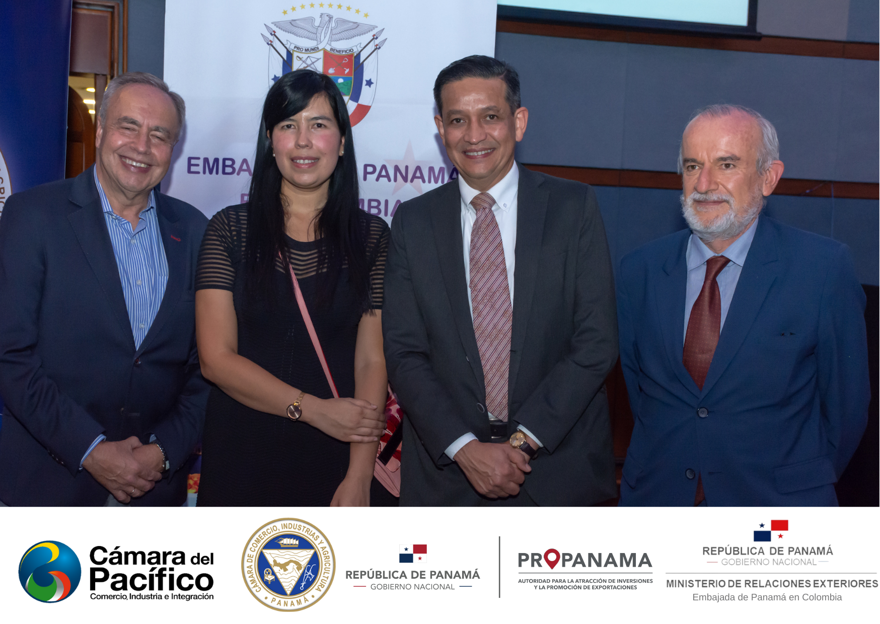 tl_files/images/Eventos 2021/FERIAS INTERNACIONALES/LANZAMIENTO EXPOCOMER 2022/FOTOS COCTEL 2/FOTOS COCTEL - 7 DE OCTUBRE 2021 (10).png