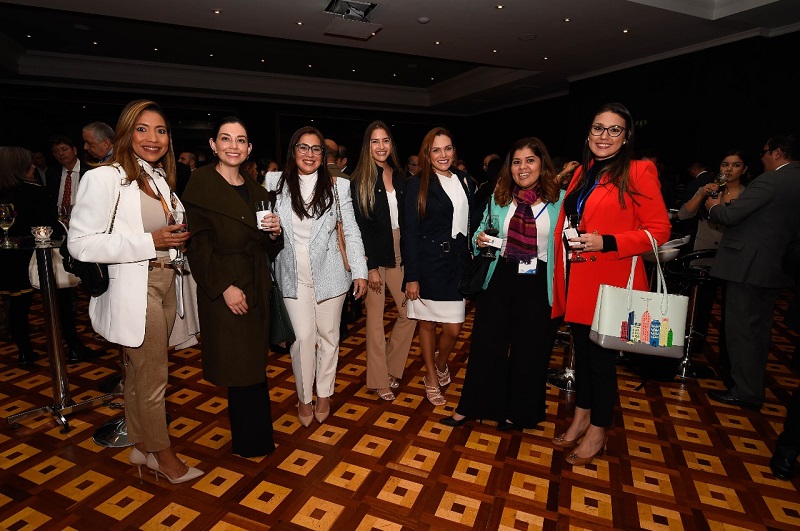 tl_files/images/Eventos 2023/COCTEL BOGOTA/NETWORKING PANANA-CCAP 18.jpg