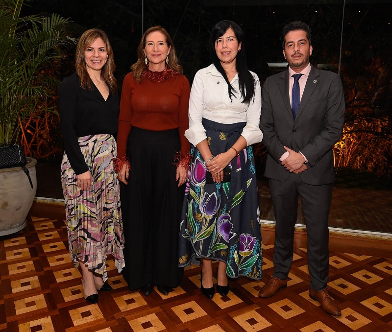 tl_files/images/Eventos 2023/COCTEL BOGOTA/NETWORKING PANANA-CCAP 23.jpg