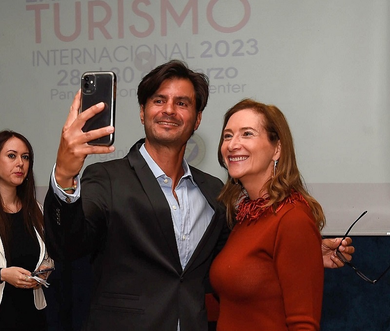 tl_files/images/Eventos 2023/COCTEL BOGOTA/NETWORKING PANANA-CCAP 37-.jpg